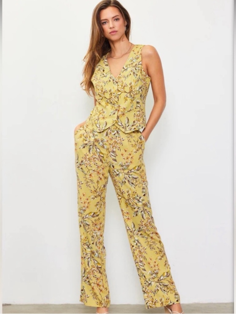 NWT Skies Are Blue Ilona Floral Suit (XS & S)